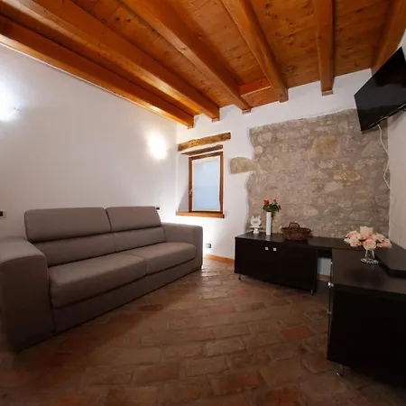 Apartment La Valle Dei Laghi 2 *